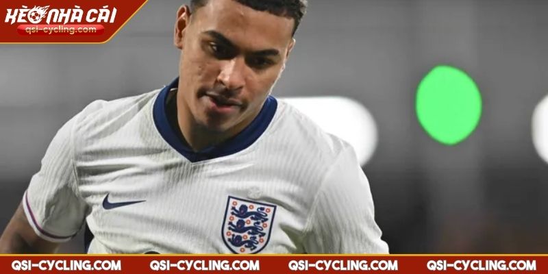 Morgan Rogers Lọt Vào Tầm Ngắm Chelsea: "The Blues" Tìm Kiếm Thêm Hỏa Lực Trên Hàng Công? 1 Rogers: Ngôi sao đang lên của bóng đá Anh