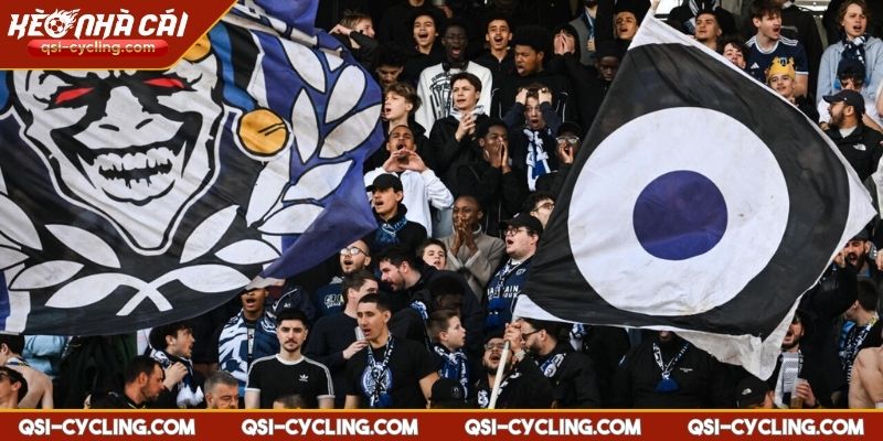 Paris FC thăng hạng Ligue 1 sau 46 năm vắng bóng 3 Phản ứng từ giới chuyên môn và người hâm mộ