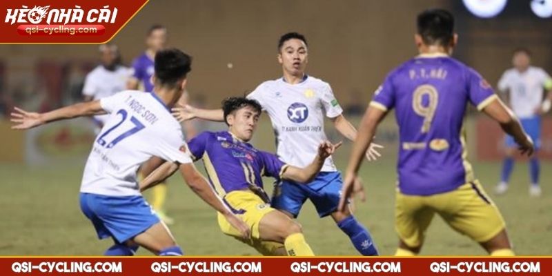 Man City chao đảo tại Ngoại hạng Anh, V.League bước vào hồi kịch tính 2 V.League 2024/2025 chứng kiến cuộc đua vô địch nghẹt thở